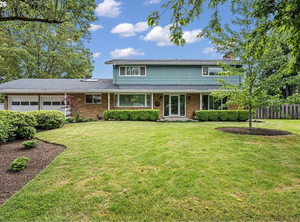 4851 THUNDERBIRD St, Eugene, OR 97404