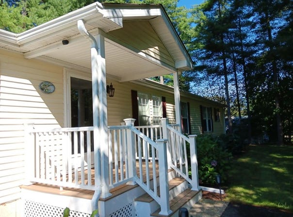 806 Crystal Way, Middleborough, MA 02346