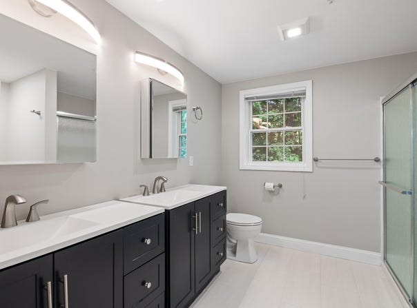 36 Georgetown Drive, Nashua, NH 03062