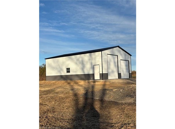 20975 AES RD, Spiro, OK 74959