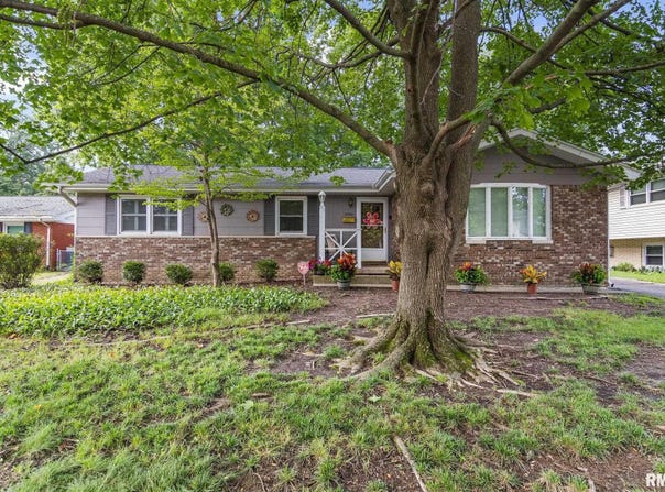 2340 GRINNELL Drive, Springfield, IL 62704