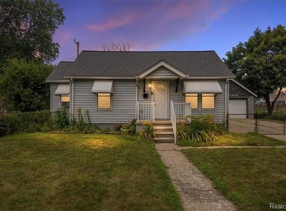 1759 E Elza Avenue, Hazel Park, MI 48030