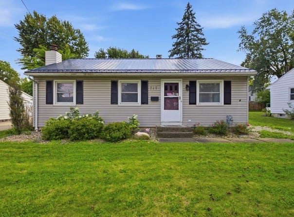 717 Smith Rd, Ashland, OH 44805