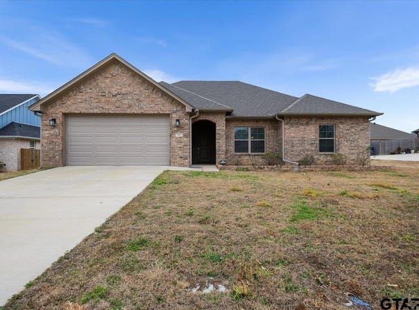 114 Rose Row, Winona, TX 75792