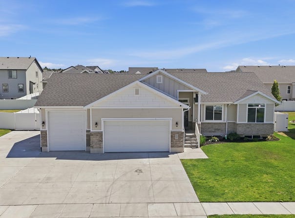 2467 W 3375 S, West Haven, UT 84401