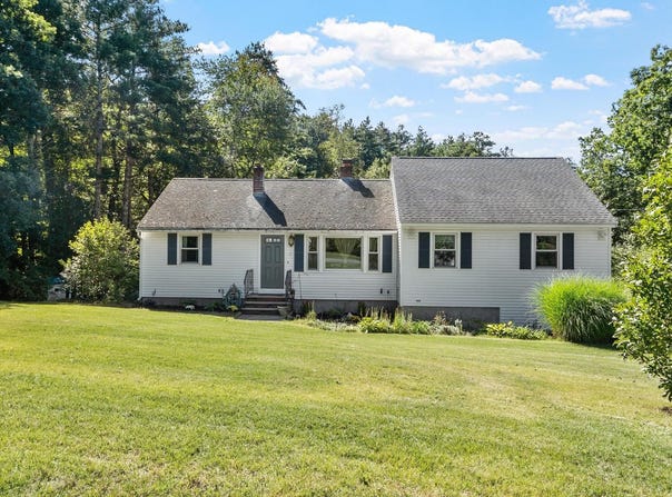 17 Bridle Bridge Road, Windham, NH 03087