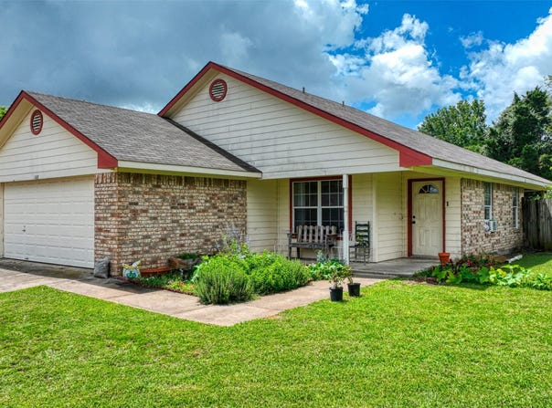 108 Wolf Lane, Lacy Lakeview, TX 76705