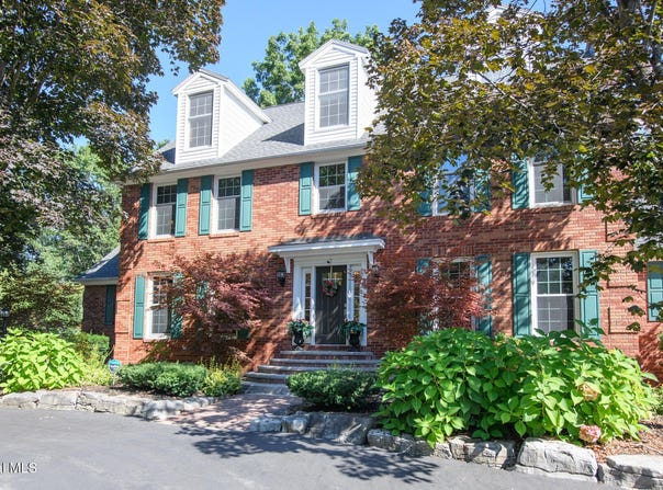 3275 E Lydius Street, Guilderland, NY 12303