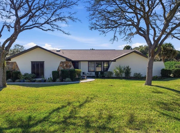 560 E FALCONRY Court, HERNANDO, FL 34442