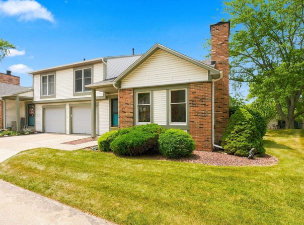 5005 Pinebrook Drive, Fort Wayne, IN 46804
