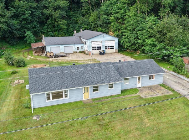 765 E Lake Boulevard, Winona, MN 55987