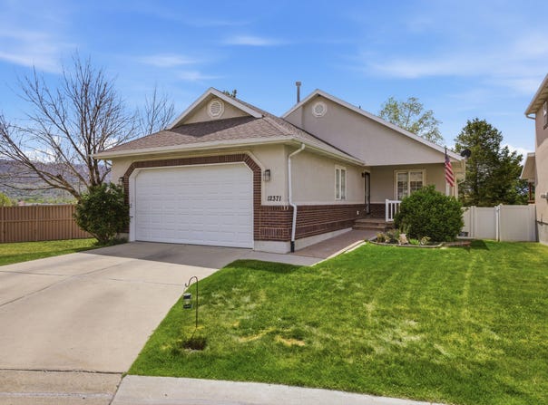 12371 S PARKSTONE Ct E, Draper, UT 84020