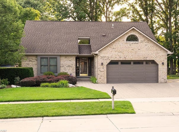 48315 Walden Road, Macomb, MI 48044
