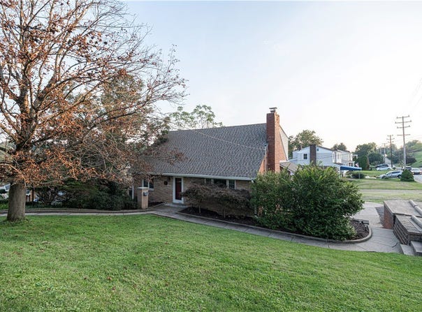990 El Rancho Dr, Green Tree, PA 15220
