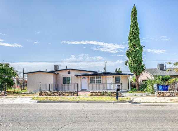 232 E BORDERLAND Road, El Paso, TX 79932