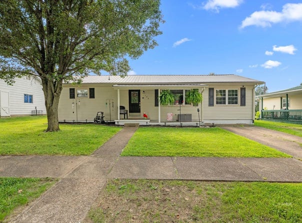 152 LeGrande Blvd, Gallipolis, OH 45631