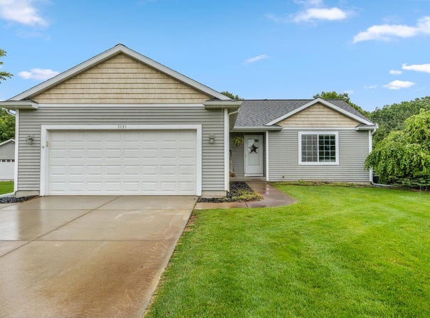3835 Hare Lane, Dorr, MI 49323