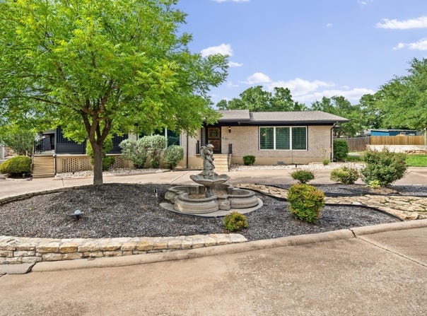 801 NW 7th Avenue, Mineral Wells, TX 76067