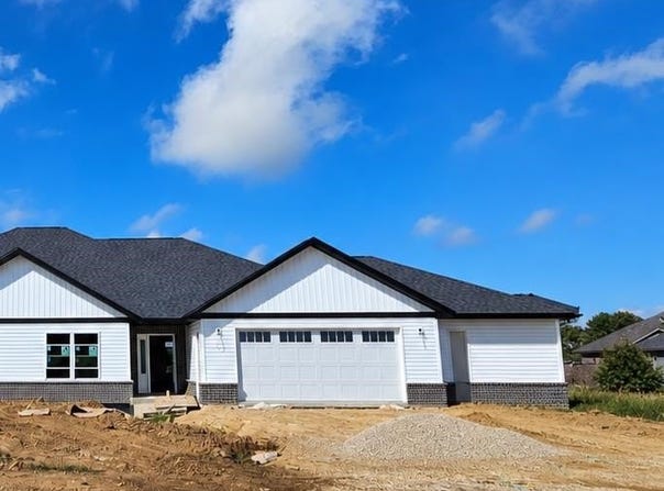 315 Gavin Circle, Peosta, IA 52068