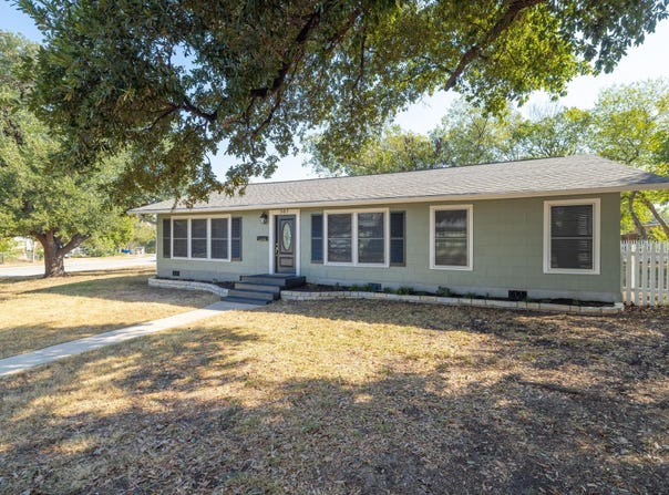 307 N Black St, Round Rock, TX 78664