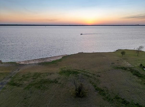 1534 Hubbard Drive, Heath, TX 75032