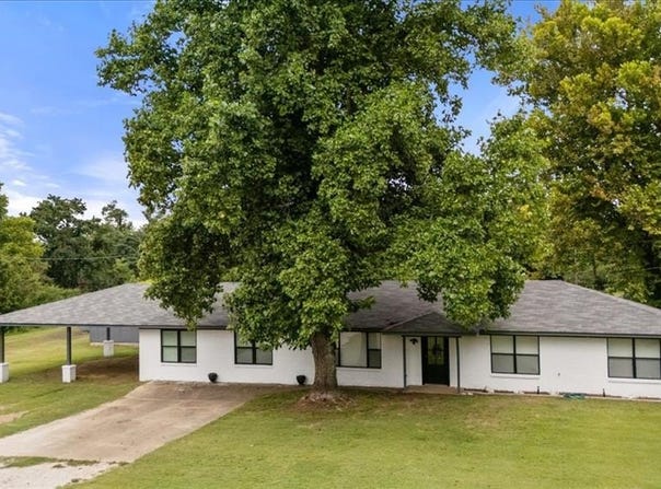 649 Clouse Road, Broken Bow, OK 74728