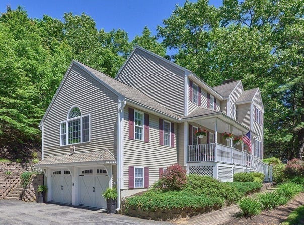 85 S Ashburnham Rd, Westminster, MA 01473