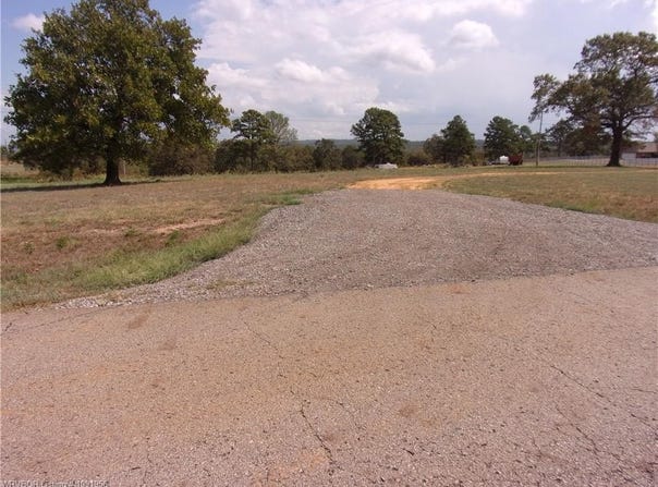 8800 White Oak RD, Mulberry, AR 72947