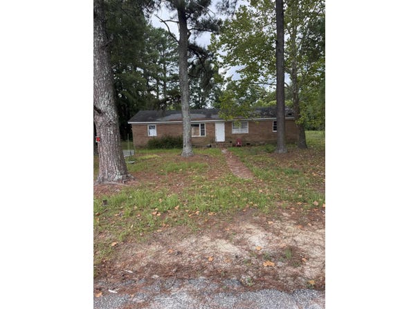 711 W Jefferson St., Dillon, SC 29536