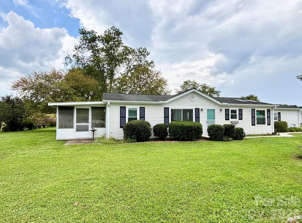 236 Riverwind Drive, Hendersonville, NC 28739