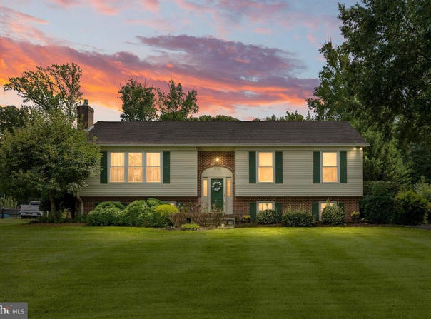 913 SUGAR PINE Drive, BEAR, DE 19701
