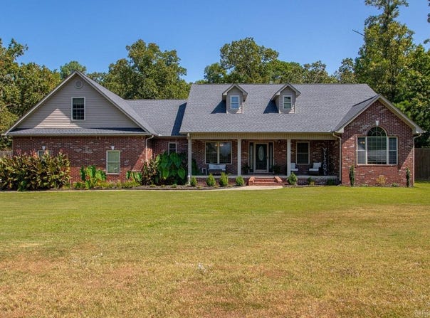 104 Parkway Square, Pearcy, AR 71964