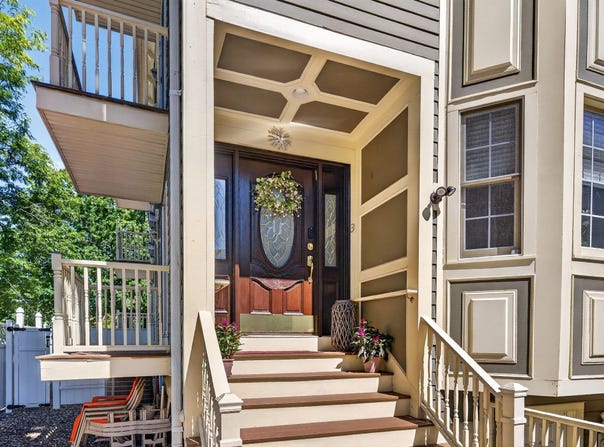 1328 Broadway 3, Somerville, MA 02144