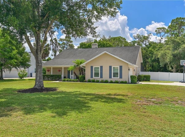 305 MILL Run E, BRADENTON, FL 34212