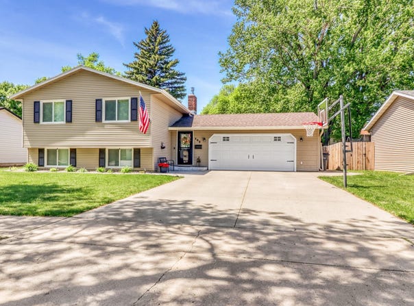 409 Oakway, Moorhead, MN 56560