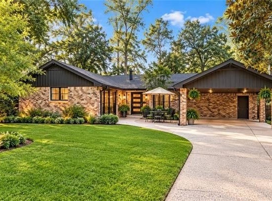 326 ROBIN HOOD Drive, Covington, LA 70433
