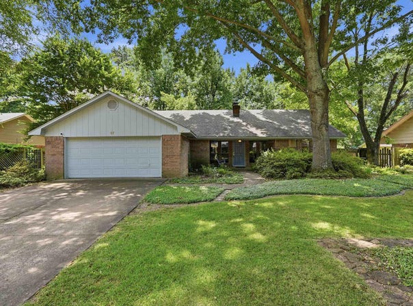 17 Sandstone, Conway, AR 72034