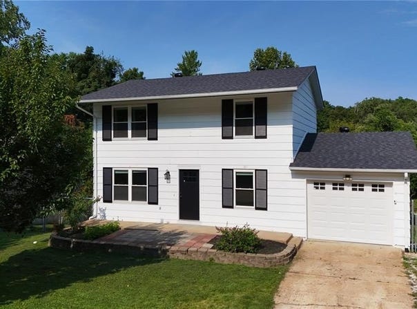 2421 Cambridge Road, High Ridge, MO 63049