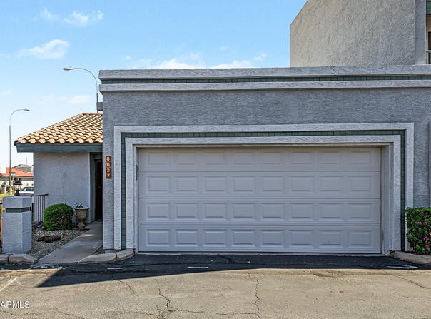8627 N SHADOW Lane, Peoria, AZ 85345