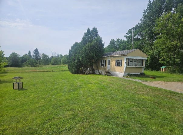 120 Flood Road, Plymouth, ME 04969