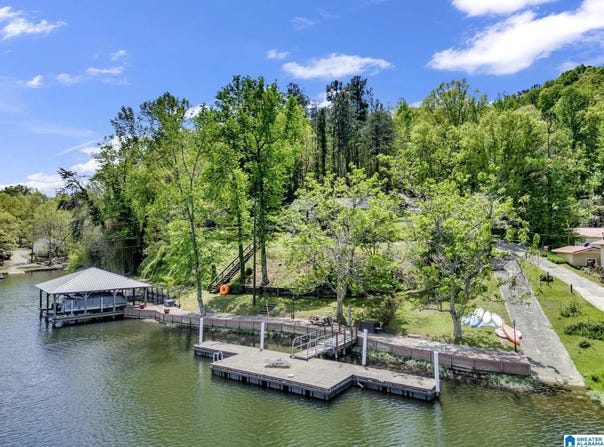 182 WOFFORD LANE, ONEONTA, AL 35121