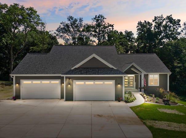130 Plat Rd, Colgate, WI 53017
