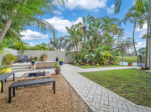 11813 Pebblewood Drive, Wellington, FL 33414