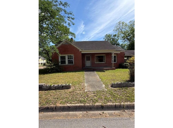 1222 E Adams, Dothan, AL 36303