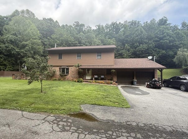 298 Trace Street, MULLENS, WV 25882