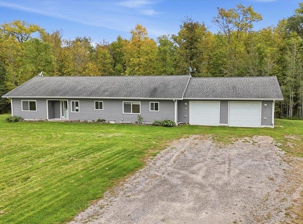 10104 Three Bridges Road, Cook, MN 55723
