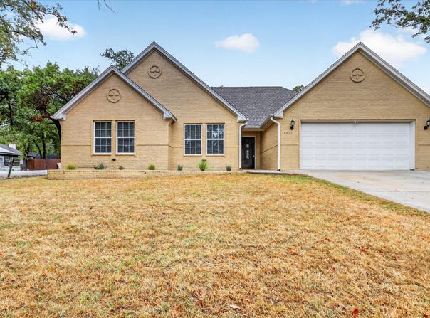1612 Tanglewood Drive, Azle, TX 76020