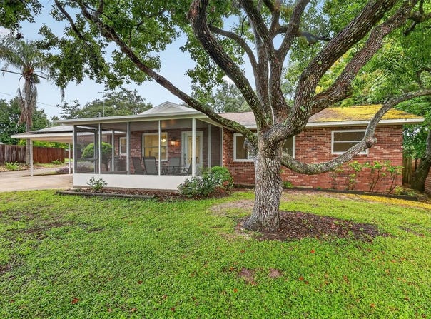 552 HIGHLAND Drive, EUSTIS, FL 32726