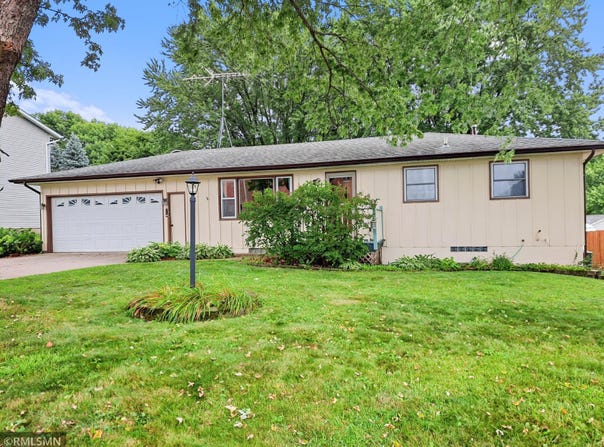 1417 Autumn Drive, Faribault, MN 55021