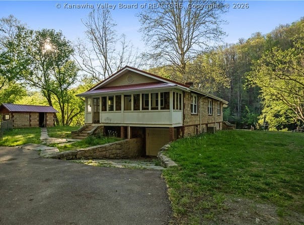 168 Basil Hively Road, Procious, WV 25164